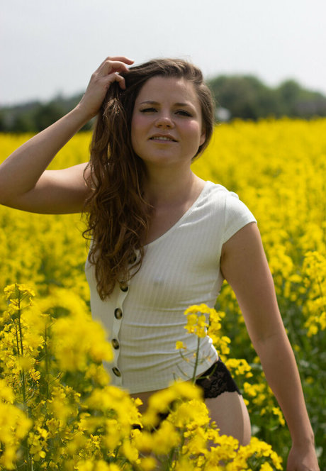Naakte gelekte OnlyFans-foto van Katesofiefree