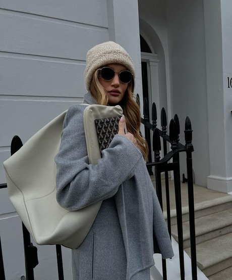 Naakte gelekte OnlyFans-foto van Rosie Hw