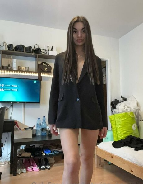 Naakte gelekte OnlyFans-foto van Katarinapopova