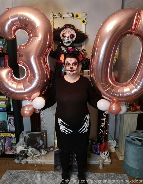 Naakte gelekte OnlyFans-foto van Pregnantmamamsalicefury