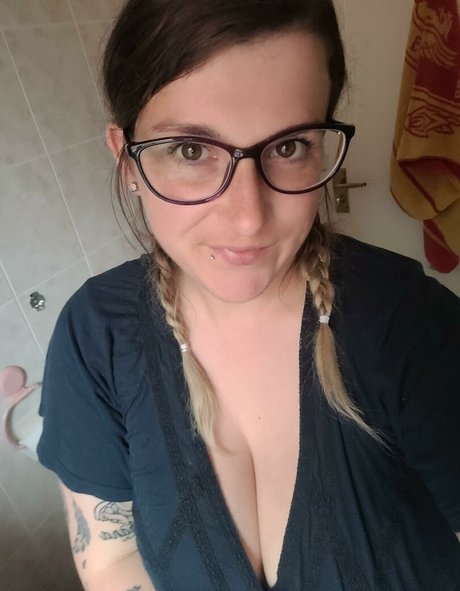 Naakte gelekte OnlyFans-foto van Pregnantmamamsalicefury