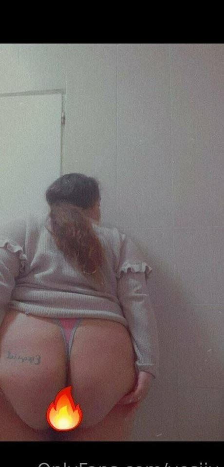Naakte gelekte OnlyFans-foto van Yesiiv