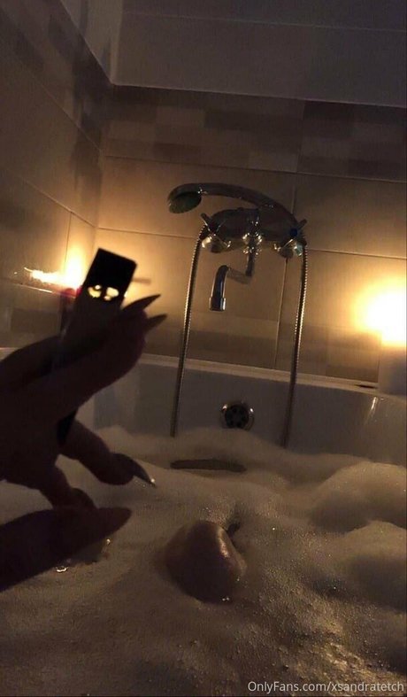 Naakte gelekte OnlyFans-foto van Xsandratetchvip