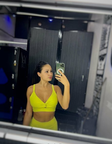 Naakte gelekte OnlyFans-foto van Fitqueen