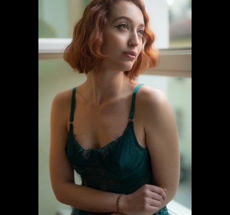 Naakte gelekte OnlyFans-foto van Ely Mango
