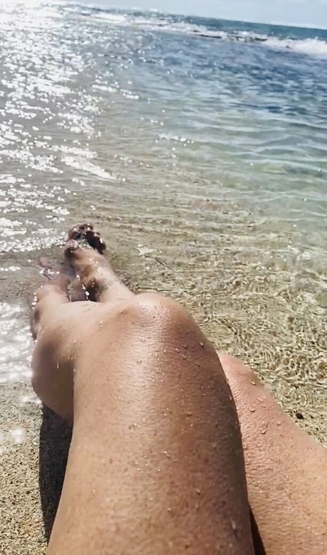 Naakte gelekte OnlyFans-foto van Sexyelleanthony
