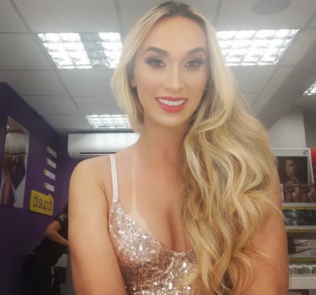 Naakte gelekte OnlyFans-foto van Nathalia Bahls