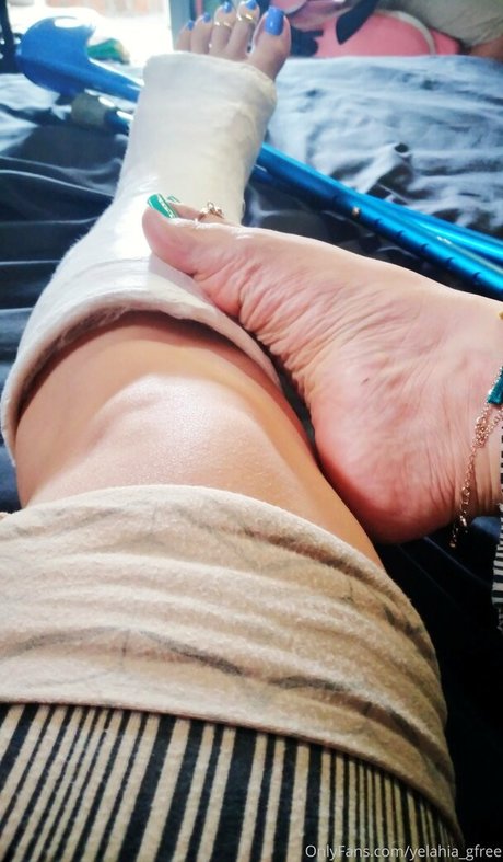 Naakte gelekte OnlyFans-foto van Yelahiagfree