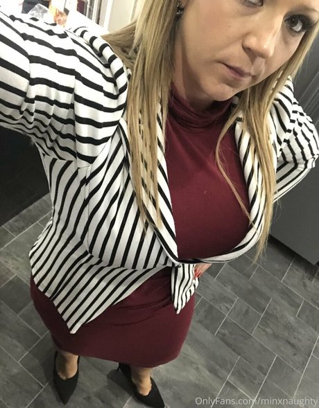 Naakte gelekte OnlyFans-foto van Minxnaughty