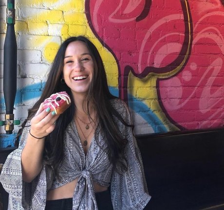 Naakte gelekte OnlyFans-foto van Kate Weisner