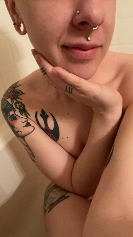 Naakte gelekte OnlyFans-foto van Acoalminecanary