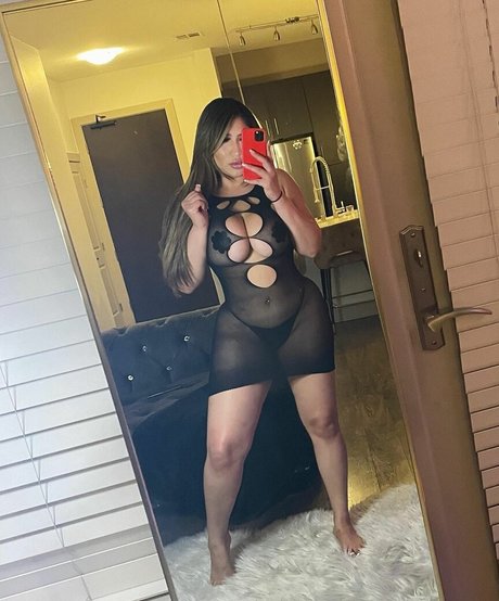 Naakte gelekte OnlyFans-foto van Dkxvs27  Vdee27