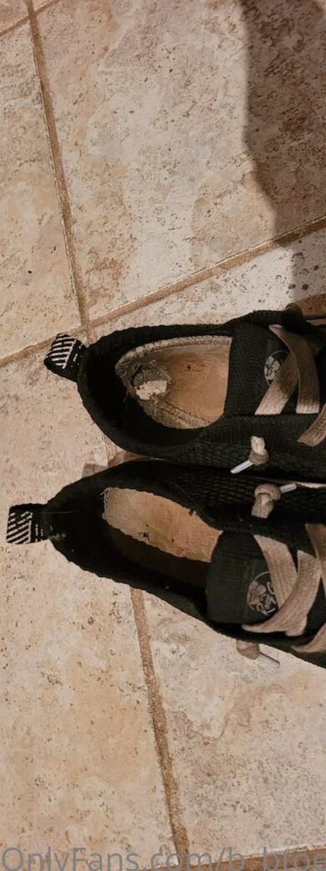 Naakte gelekte OnlyFans-foto van Bbtoesxofree