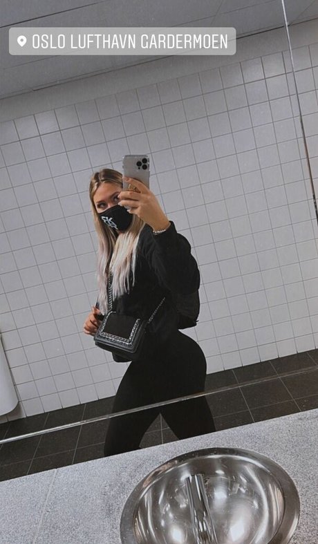 Naakte gelekte OnlyFans-foto van Fitelenavip