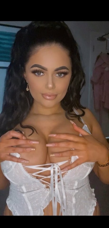 Naakte gelekte OnlyFans-foto van Taylorxoxox