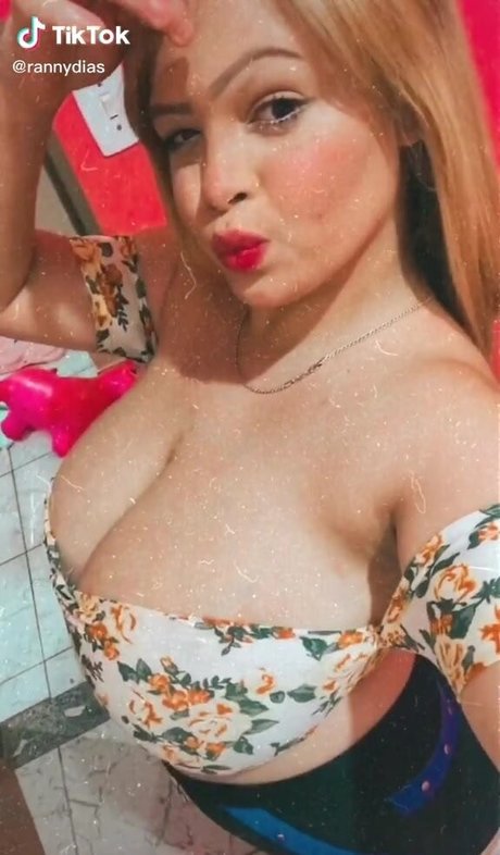 Naakte gelekte OnlyFans-foto van Ranny Dias