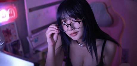 Naakte gelekte OnlyFans-foto van Yuno Mizusawa