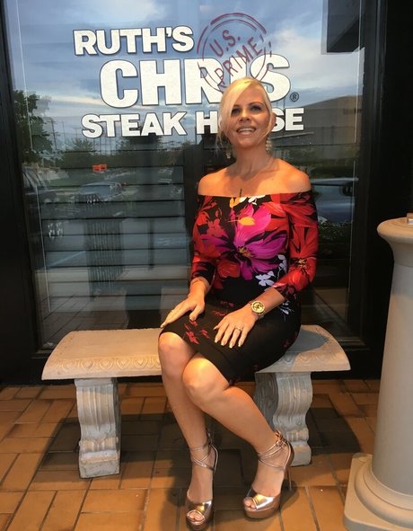 Naakte gelekte OnlyFans-foto van Claudette Monroe
