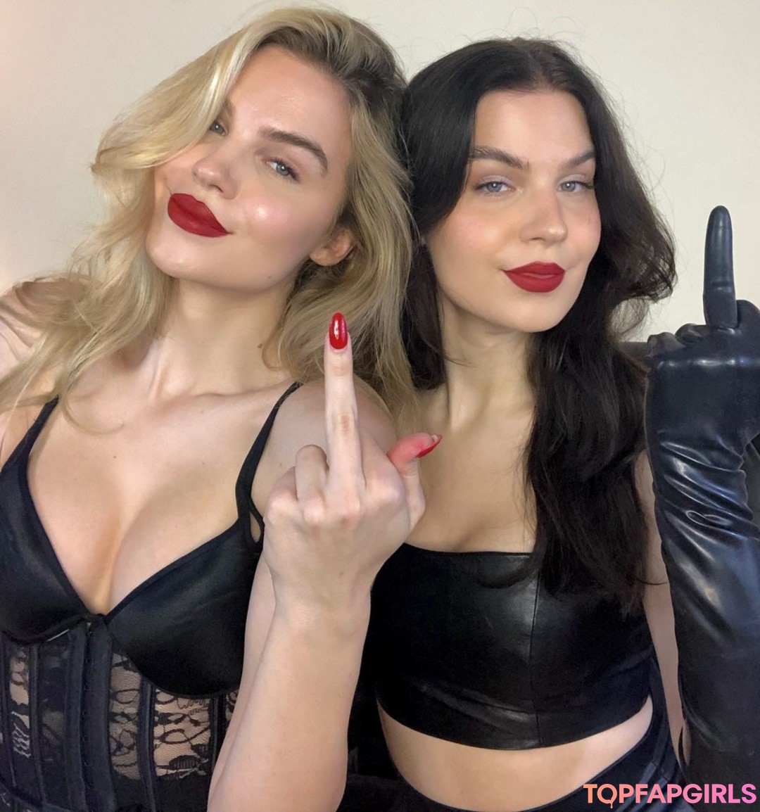Naakte gelekte OnlyFans-foto van Thesupremesisters #1 Naakte gelekte OnlyFans-foto van Thesupremesisters #1
