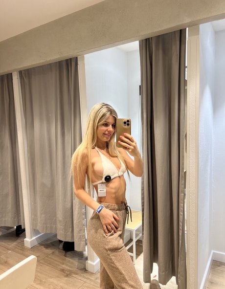 Naakte gelekte OnlyFans-foto van Mashenkamarish