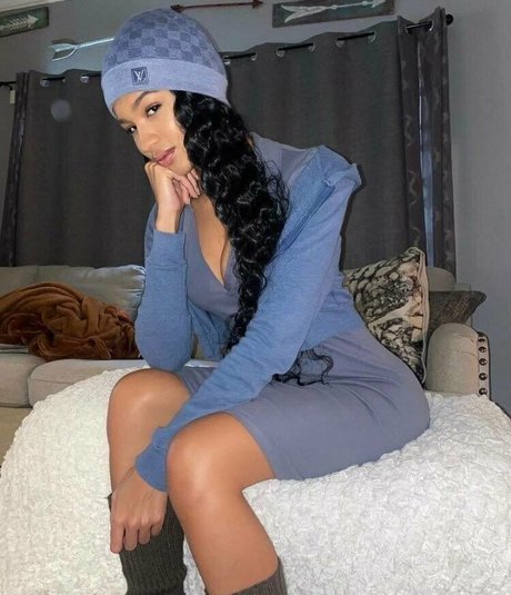Naakte gelekte OnlyFans-foto van Dickratingqueen