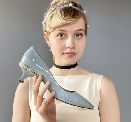 Naakte gelekte OnlyFans-foto van Angourie Rice