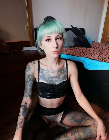 Naakte gelekte OnlyFans-foto van Discordiaghost