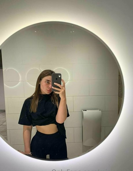 Naakte gelekte OnlyFans-foto van Raketaraketa1998