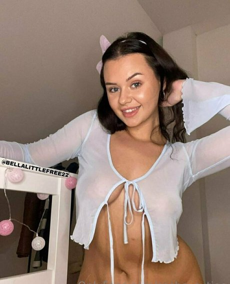 Naakte gelekte OnlyFans-foto van Sashacutiee