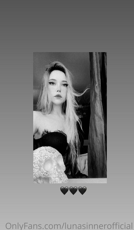 Naakte gelekte OnlyFans-foto van Sinnerluna
