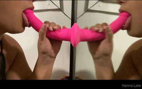Naakte gelekte OnlyFans-foto van Hanna Lake