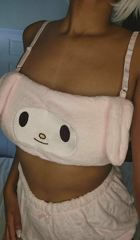 Naakte gelekte OnlyFans-foto van Trixietrxx
