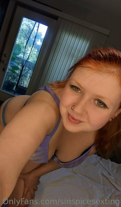 Naakte gelekte OnlyFans-foto van Sinspicesexting