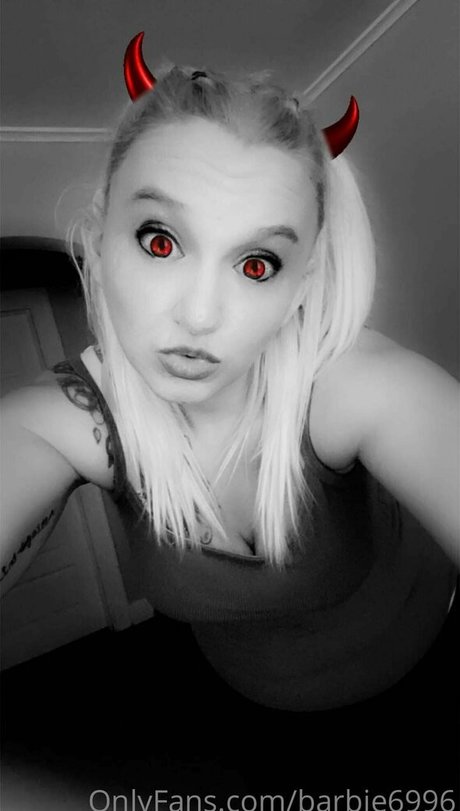 Naakte gelekte OnlyFans-foto van Barbie6996