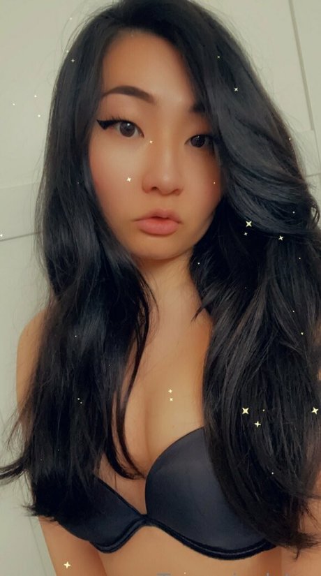 Naakte gelekte OnlyFans-foto van Tomokorenfree