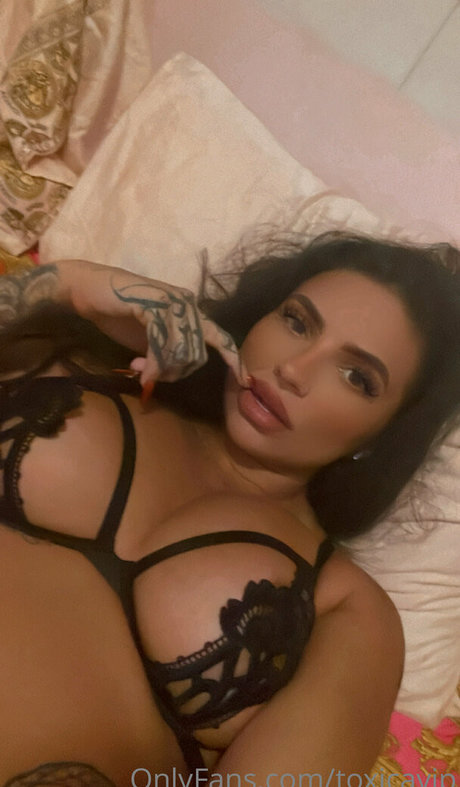 Naakte gelekte OnlyFans-foto van Toxicavip