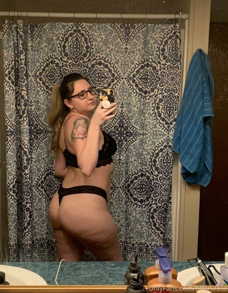 Naakte gelekte OnlyFans-foto van Tiffanirose