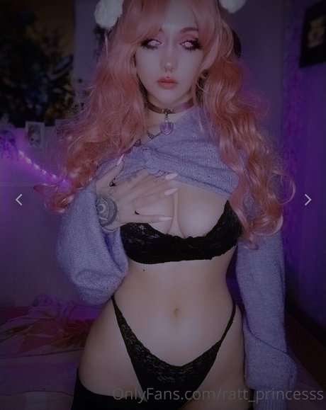 Naakte gelekte OnlyFans-foto van Ratt Princesss
