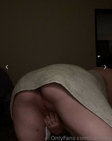 Naakte gelekte OnlyFans-foto van Cantjinx