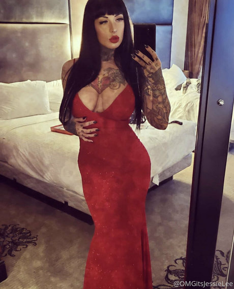 Naakte gelekte OnlyFans-foto van Omgitsjessielee