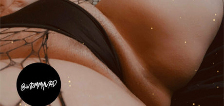 Naakte gelekte OnlyFans-foto van Discontinued4now