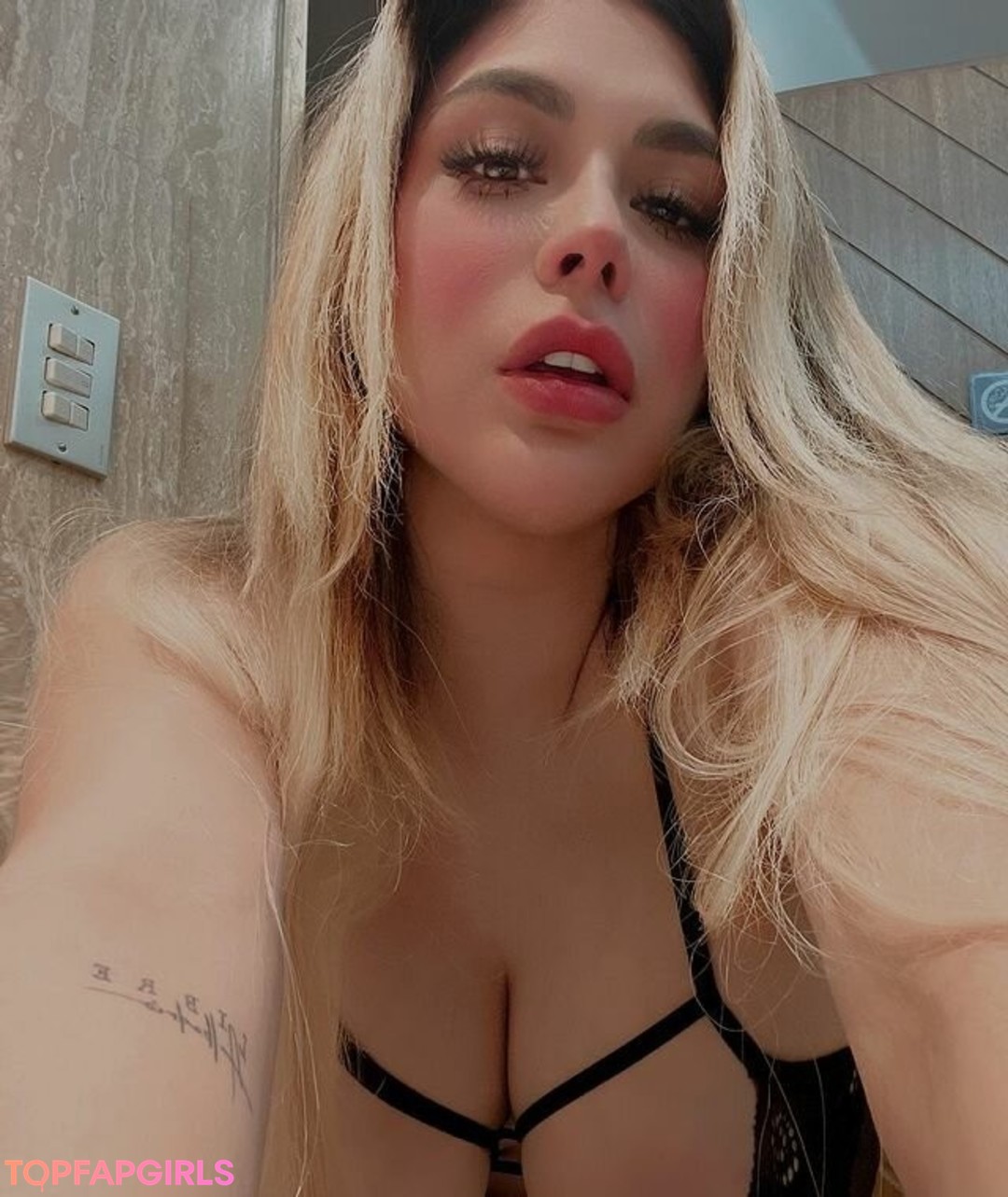 Naakte gelekte OnlyFans-foto van Fatima Segovia #46 Naakte gelekte OnlyFans-foto van Fatima Segovia #46