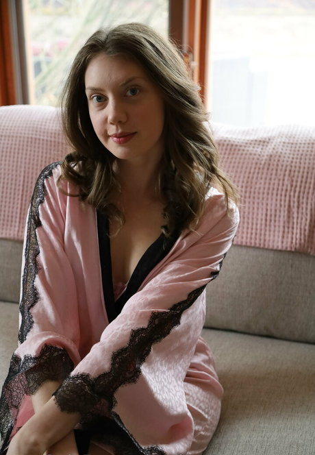 Naakte gelekte OnlyFans-foto van Elenakoshkaxoxo