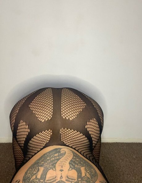 Naakte gelekte OnlyFans-foto van Libbyrebecca