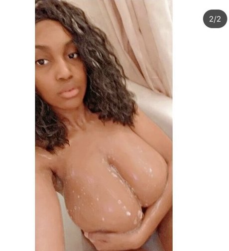 Naakte gelekte OnlyFans-foto van Riv Jones