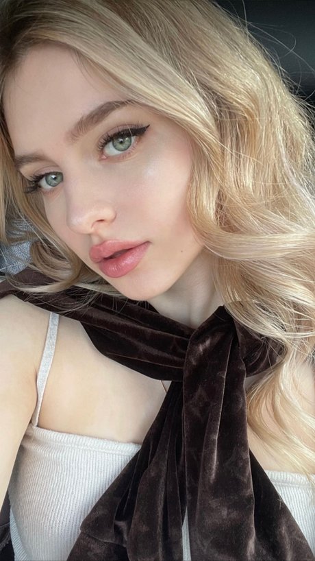 Naakte gelekte OnlyFans-foto van Maryanamoss