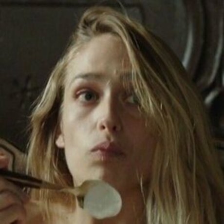 Naakte gelekte OnlyFans-foto van Jemima Kirke