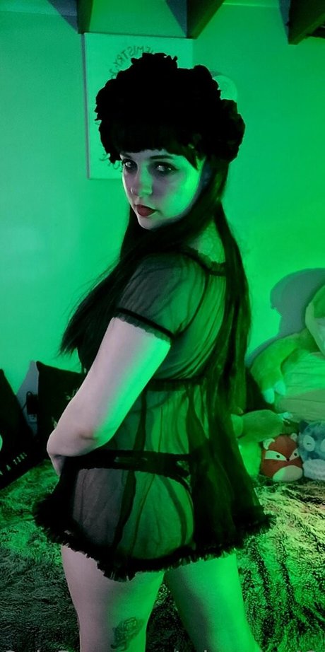 Naakte gelekte OnlyFans-foto van Miramira420