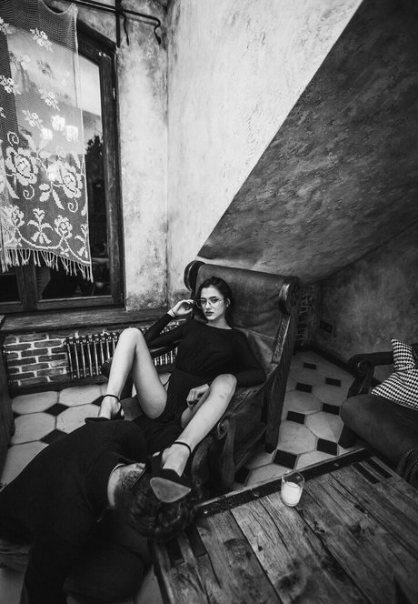 Naakte gelekte OnlyFans-foto van Ladypersefree