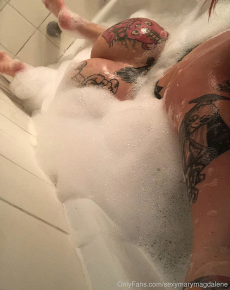 Naakte gelekte OnlyFans-foto van Mary Magdalene